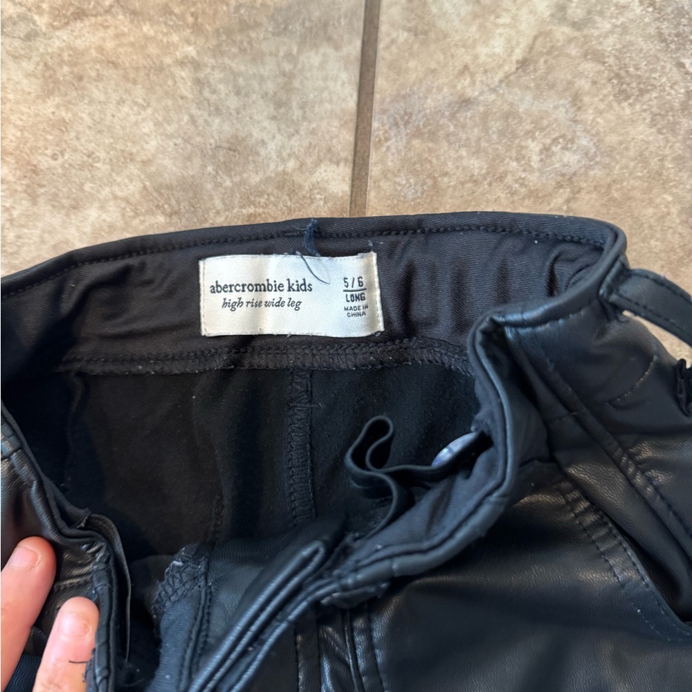 5/6 girls pant bundle - Picture 6 of 12